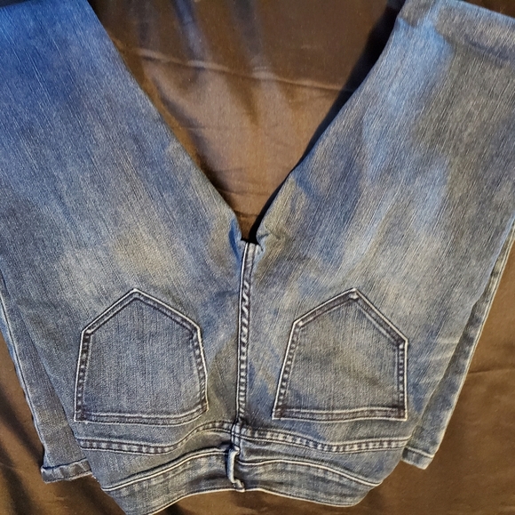 Jeans - Picture 1 of 3